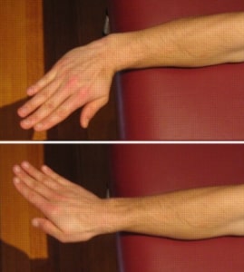 تمرین خم کردن مچ دست به صورت جانبی برای درمان درد مچ دست 